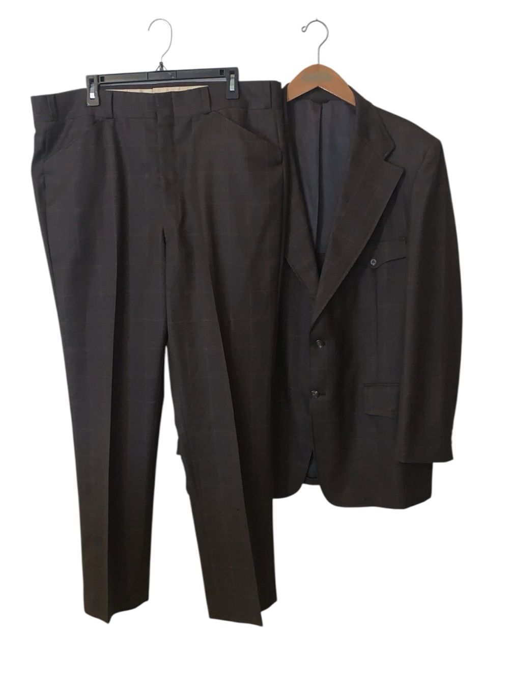 Winston Clothes Toggery Bill’s Men's Brown Plaid Two-Piece Suit Jacket & Pants